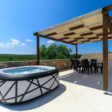 וילה Two With Pool And Jacuzzi, Marin,